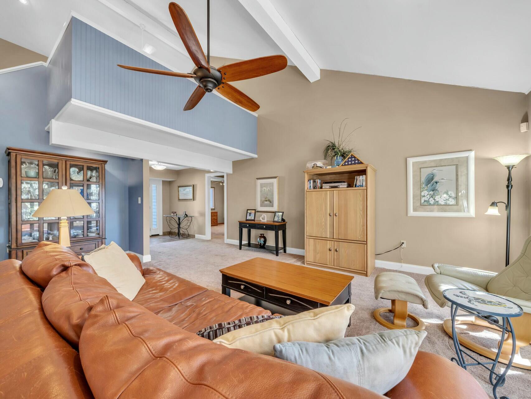 808 Dawn Lane