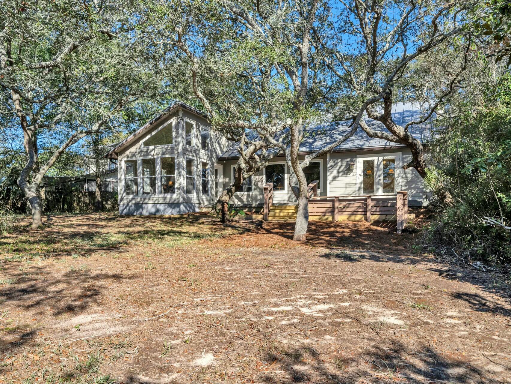 808 Dawn Lane