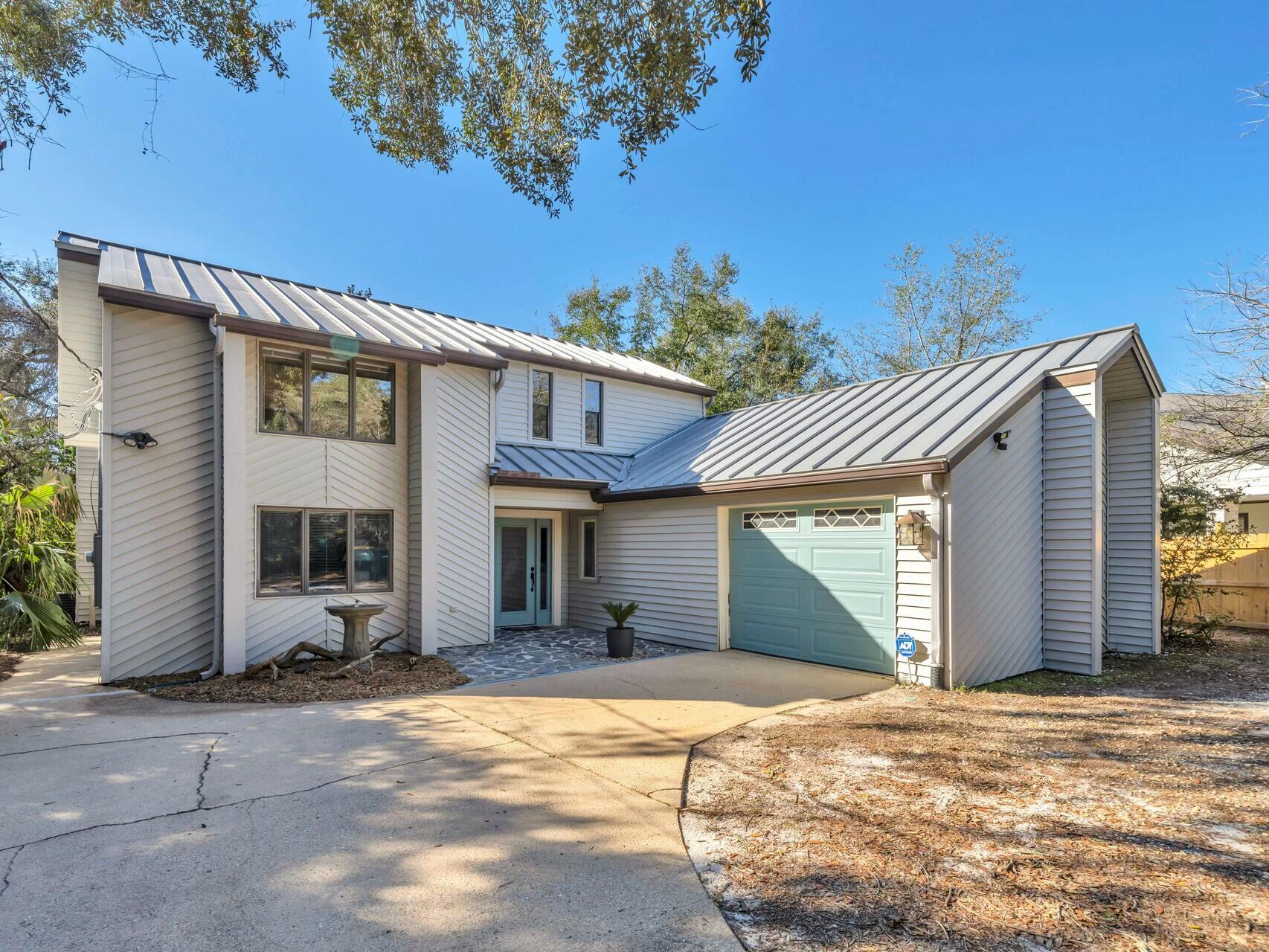808 Dawn Lane