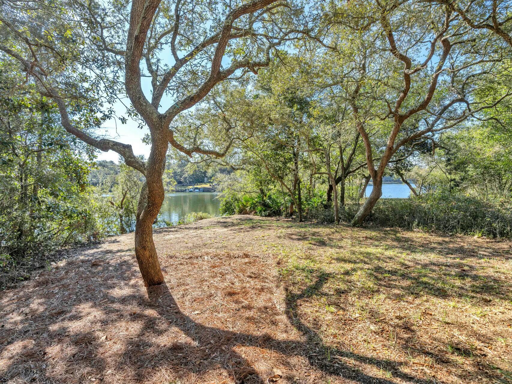 808 Dawn Lane