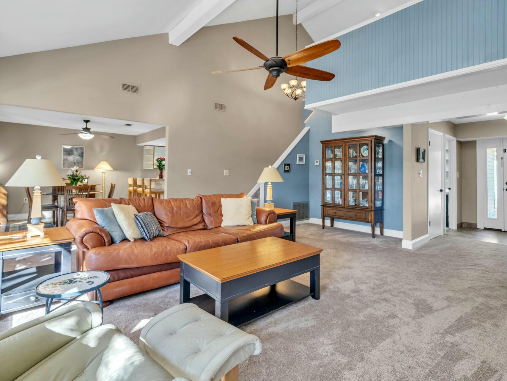 808 Dawn Lane