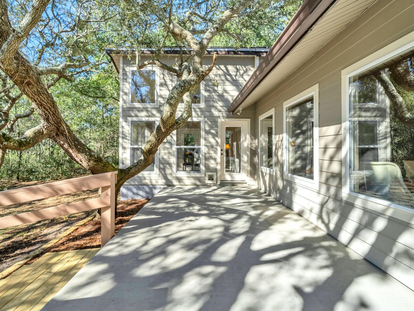 808 Dawn Lane