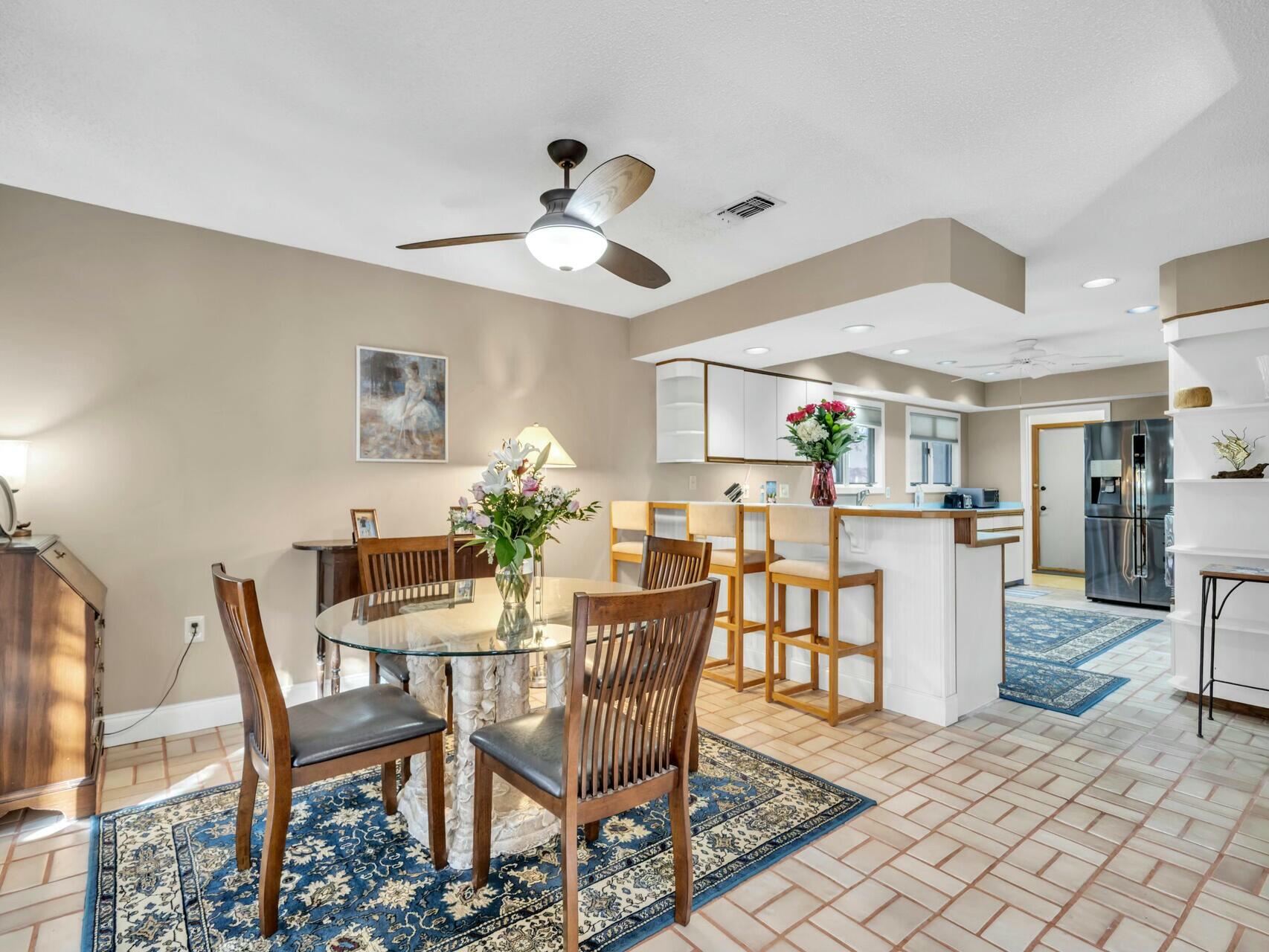 808 Dawn Lane