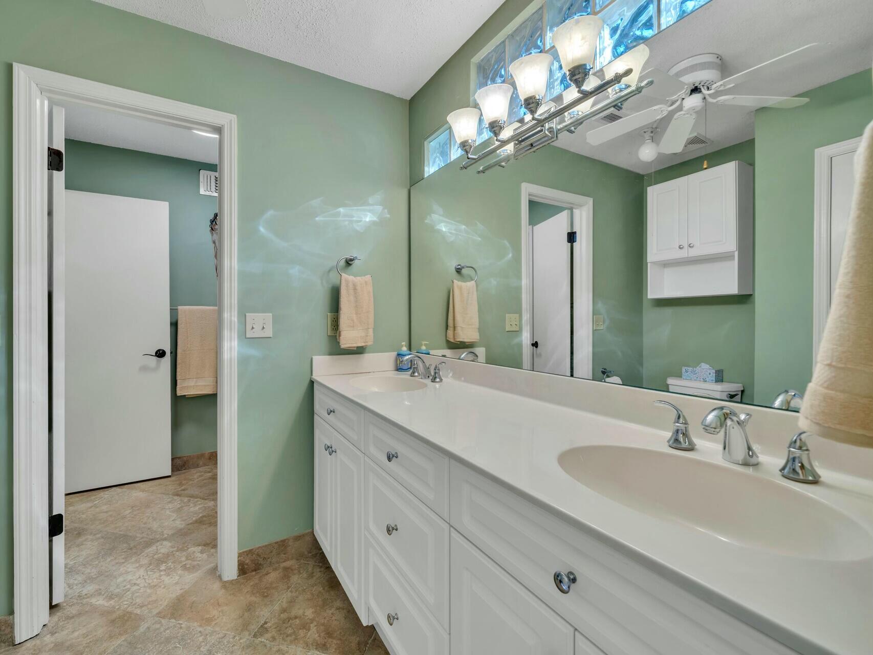 808 Dawn Lane