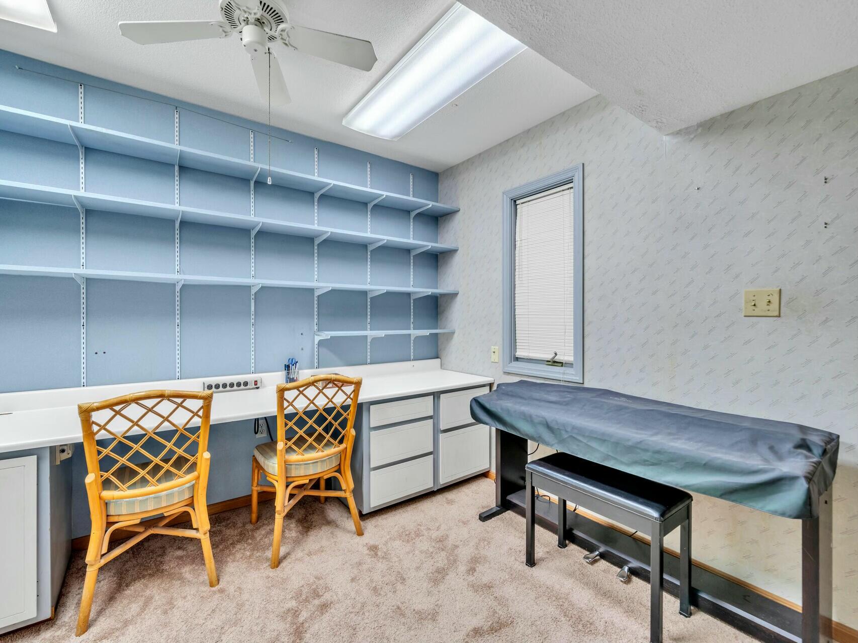 808 Dawn Lane