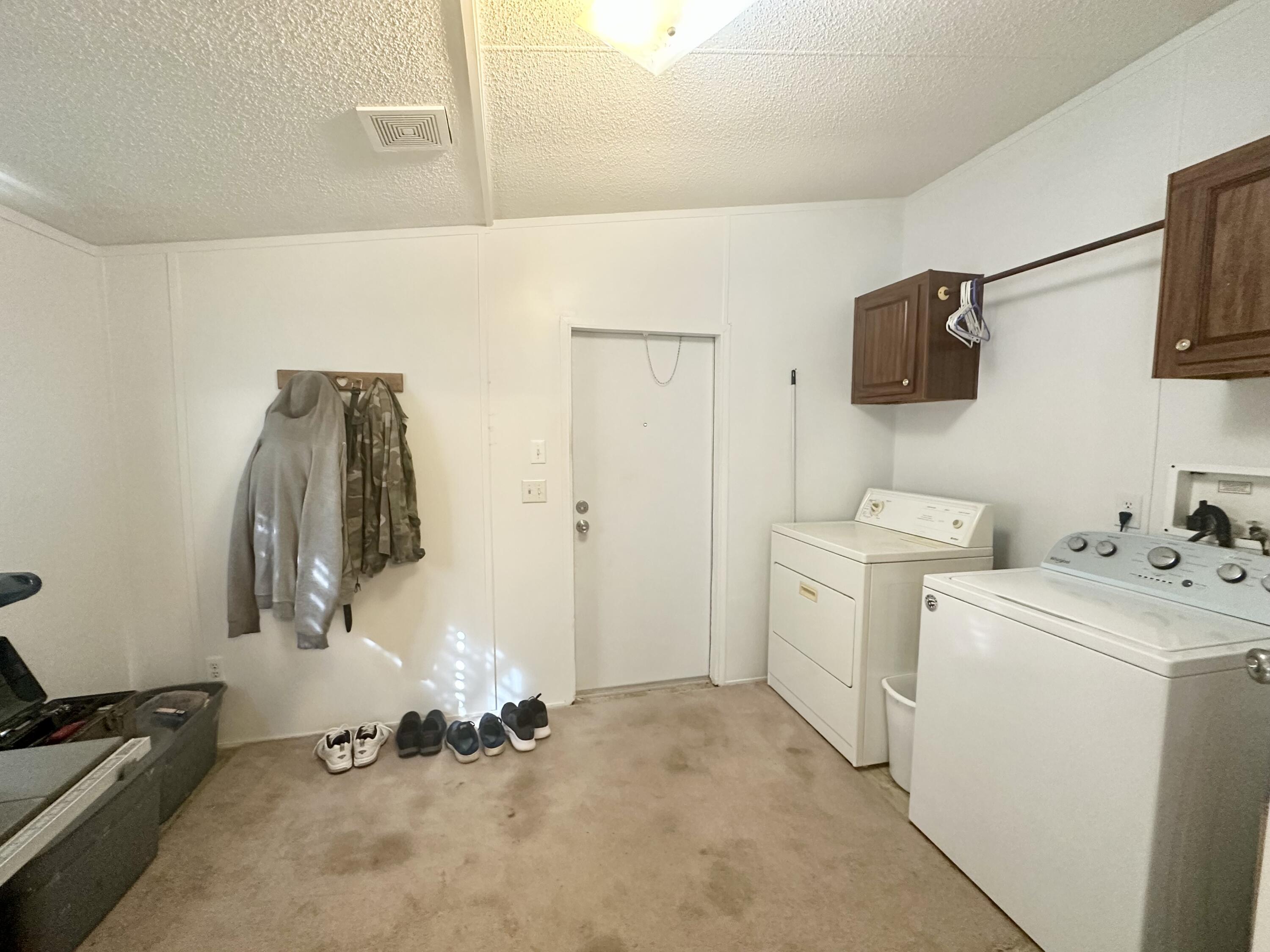 156 Oak Avenue