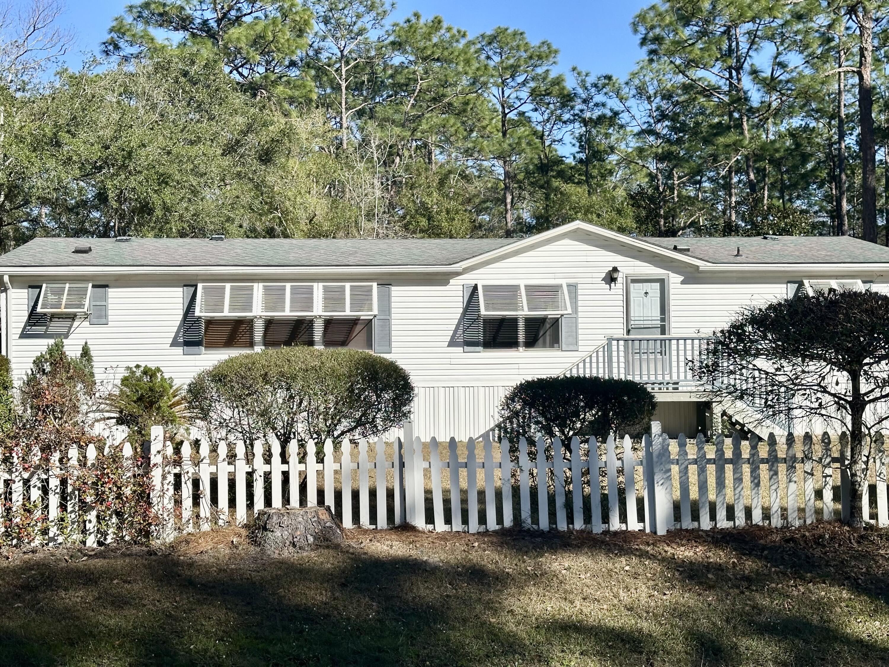 156 Oak Avenue