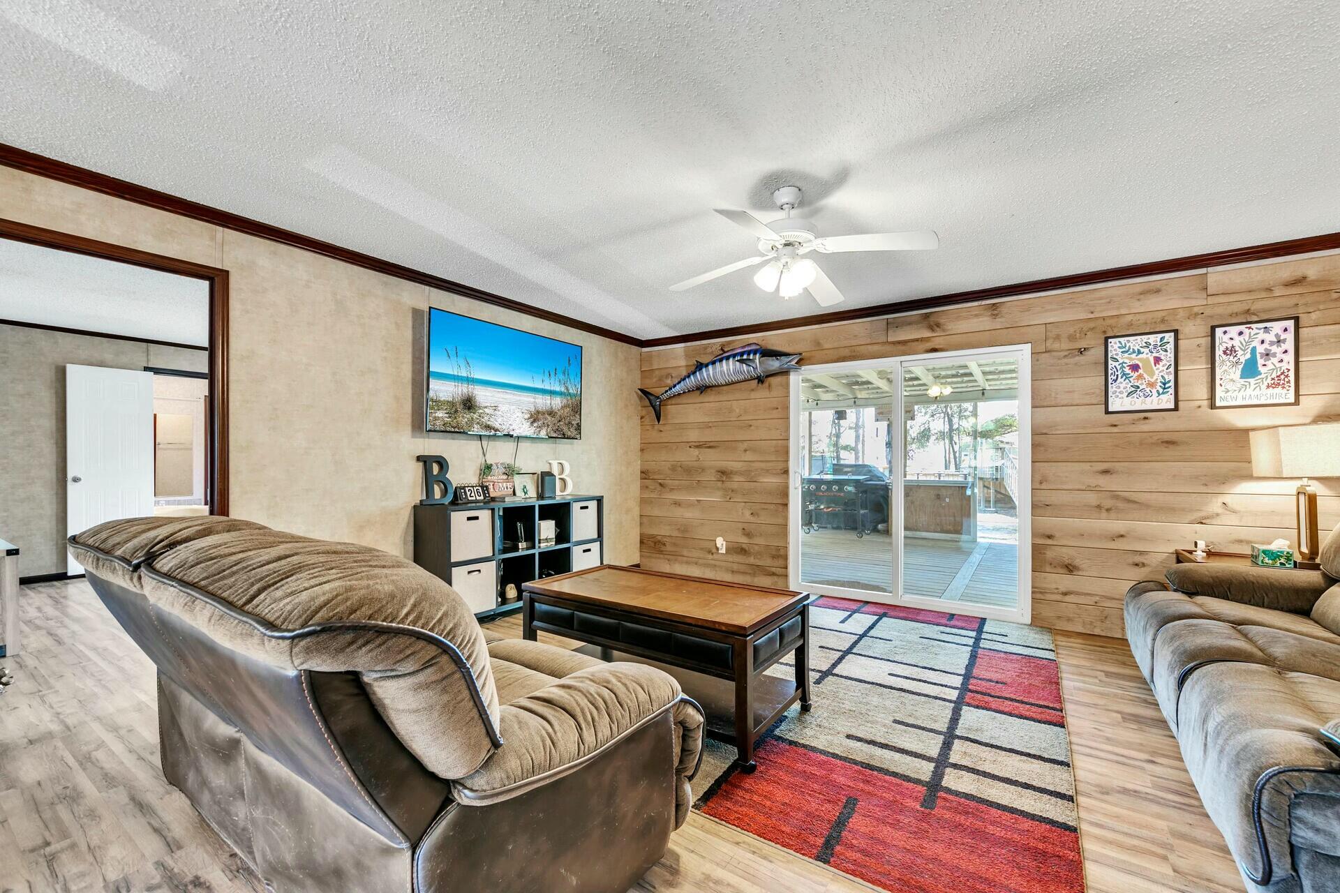 64 Creekside Waterview Court