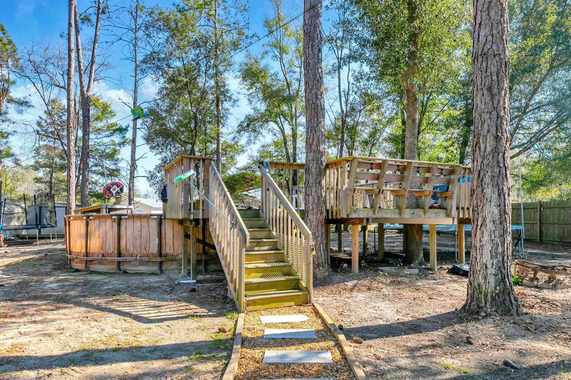 64 Creekside Waterview Court