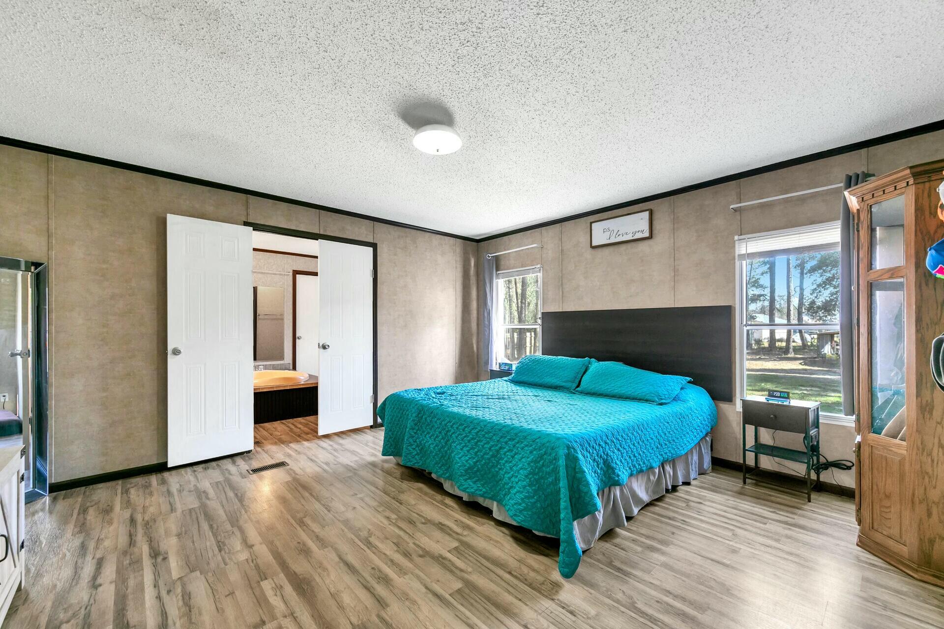 64 Creekside Waterview Court