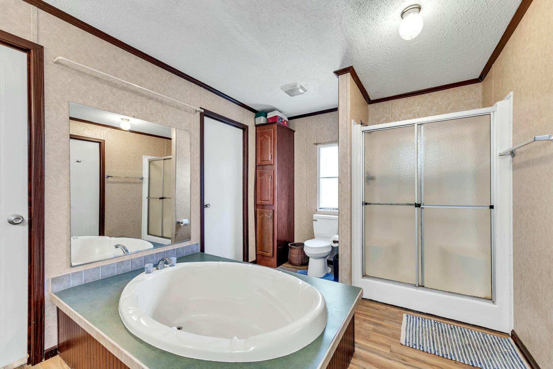 64 Creekside Waterview Court
