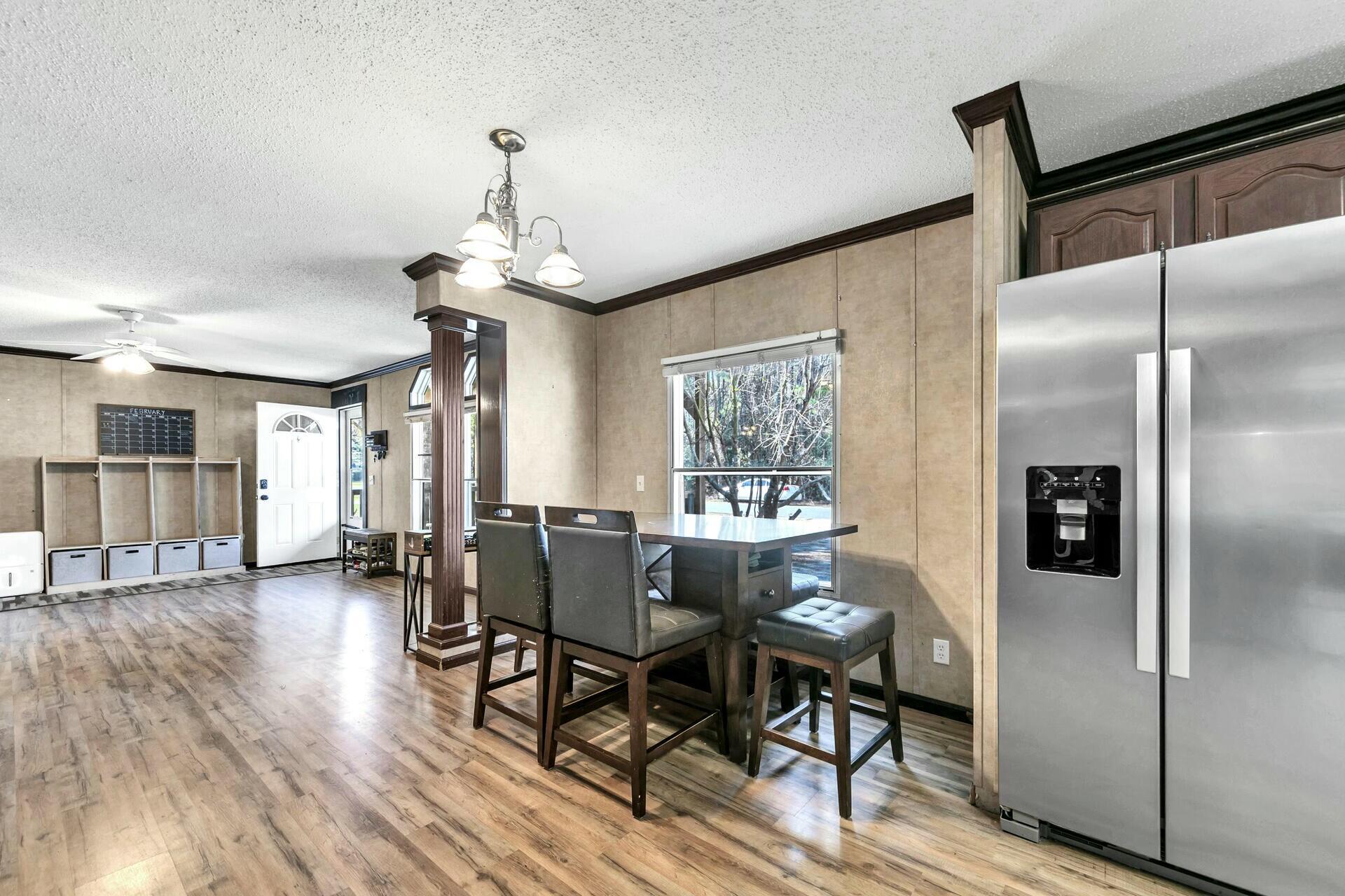 64 Creekside Waterview Court