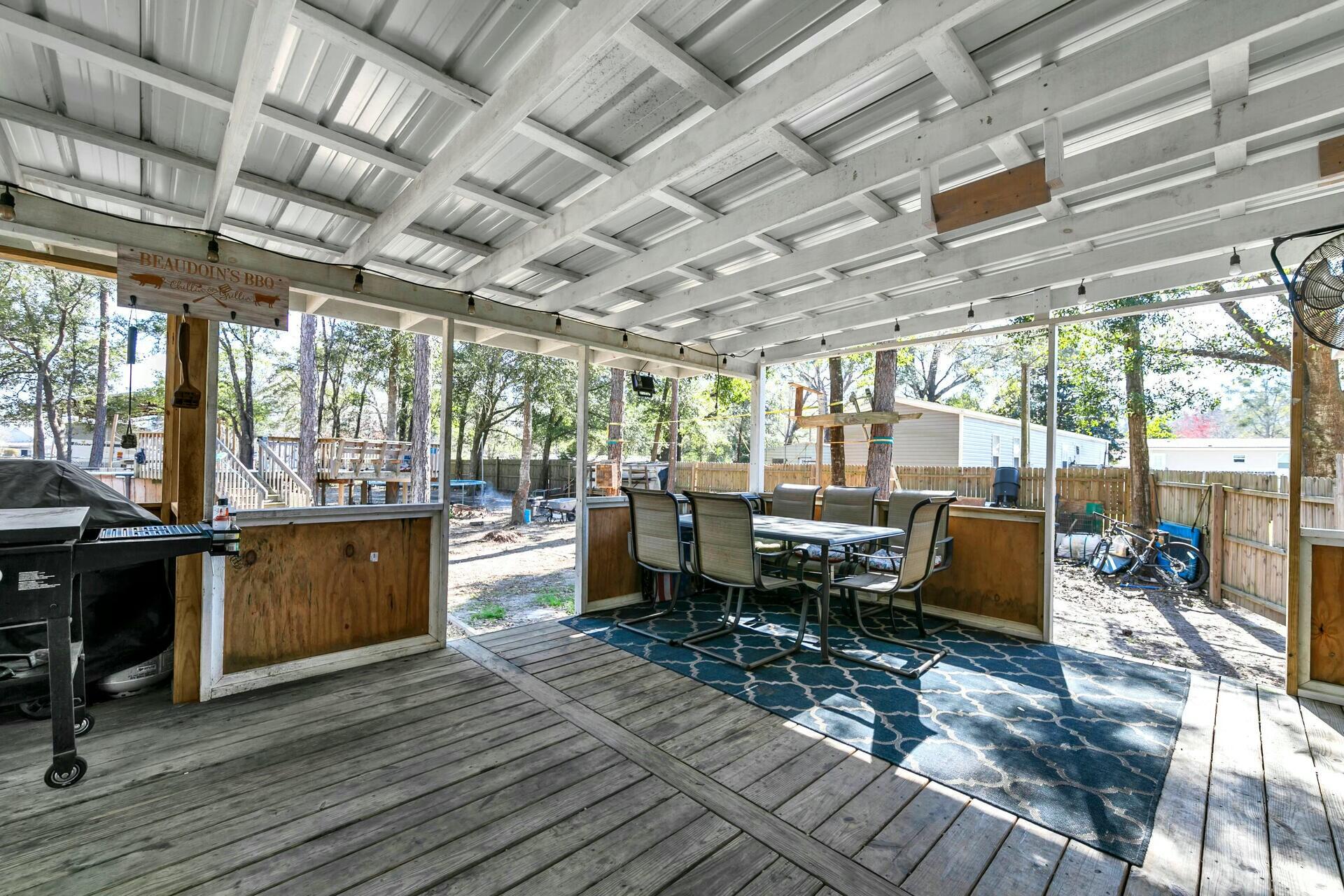 64 Creekside Waterview Court