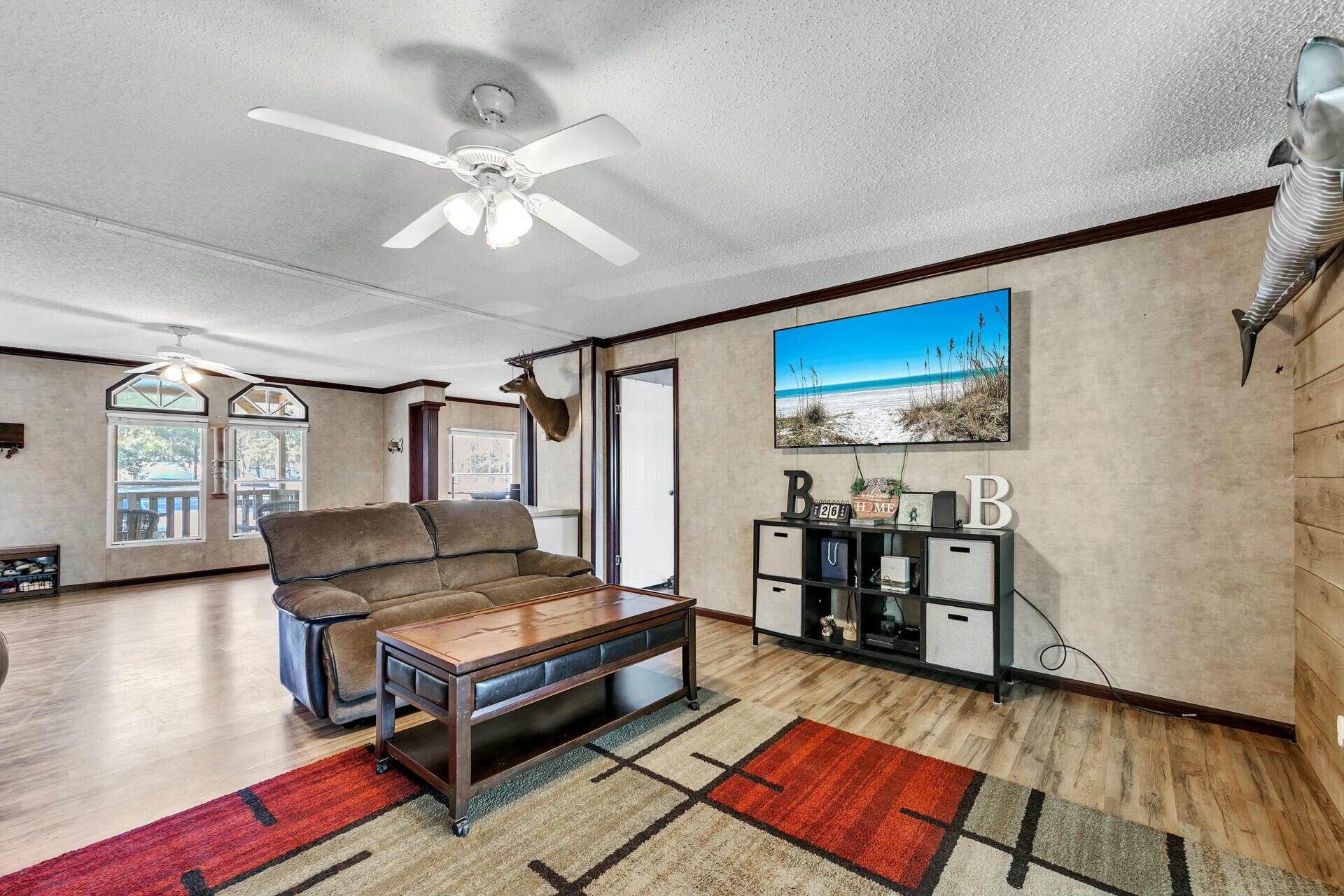64 Creekside Waterview Court