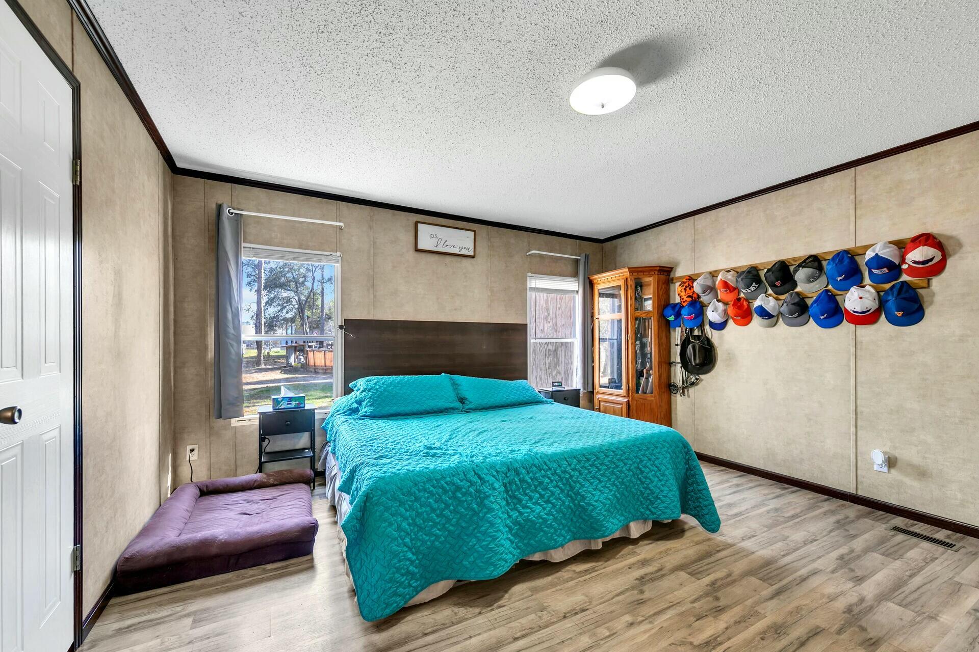 64 Creekside Waterview Court