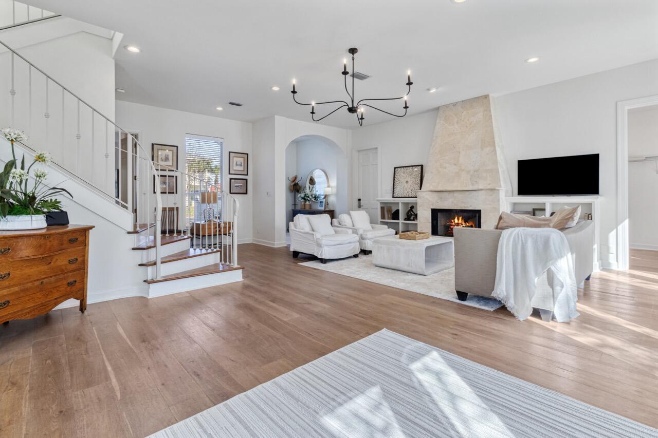 4633 Paradise Isles Isle