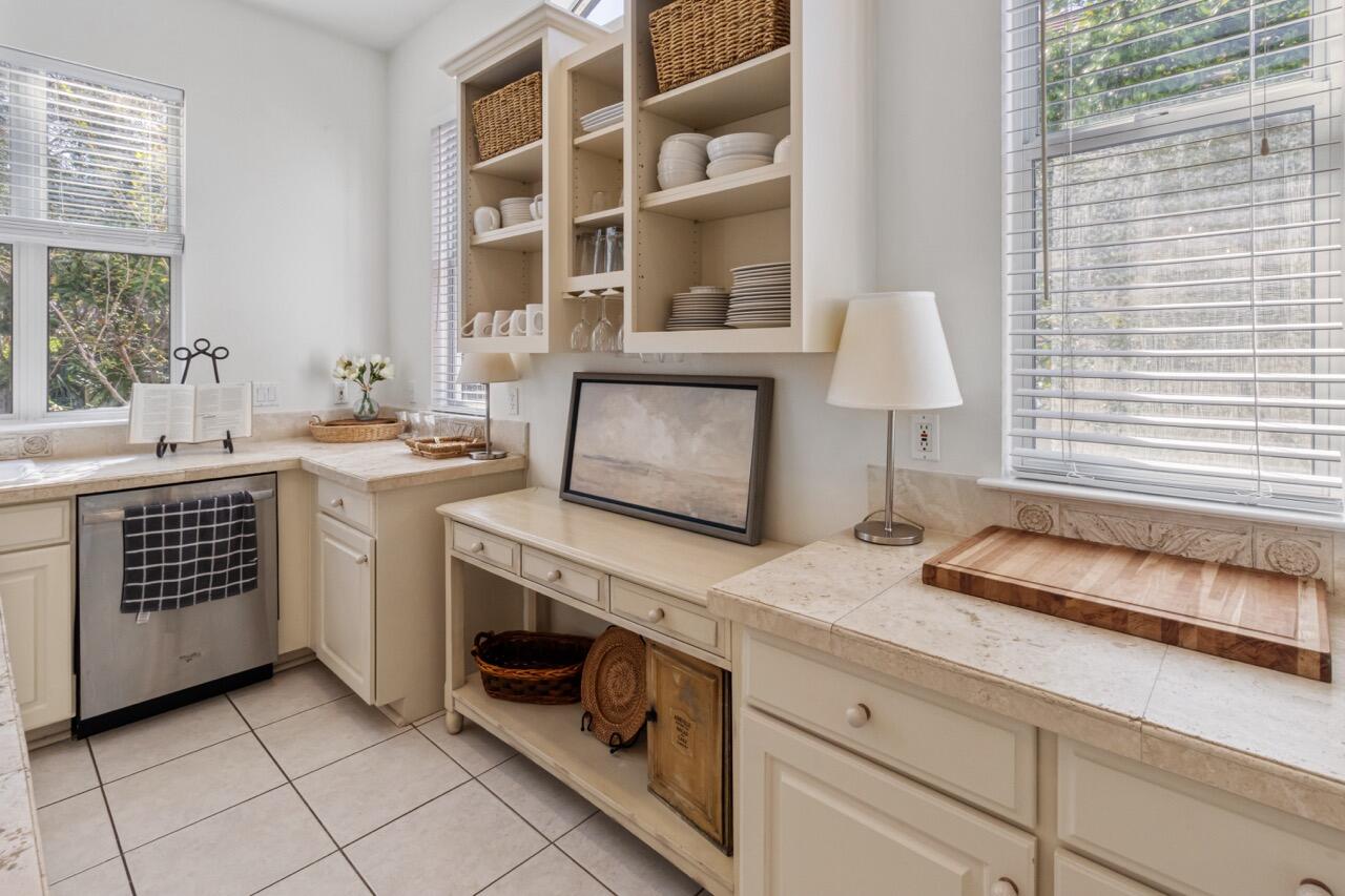 4633 Paradise Isles Isle
