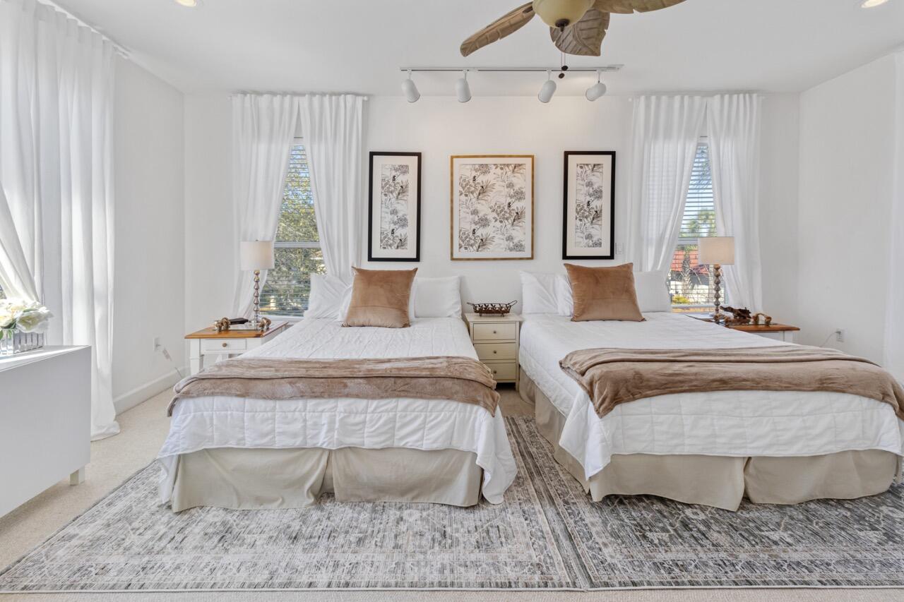 4633 Paradise Isles Isle