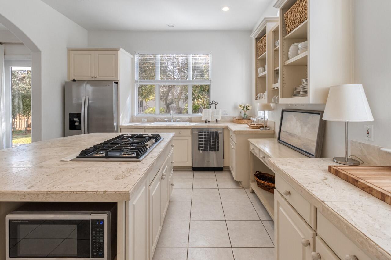 4633 Paradise Isles Isle
