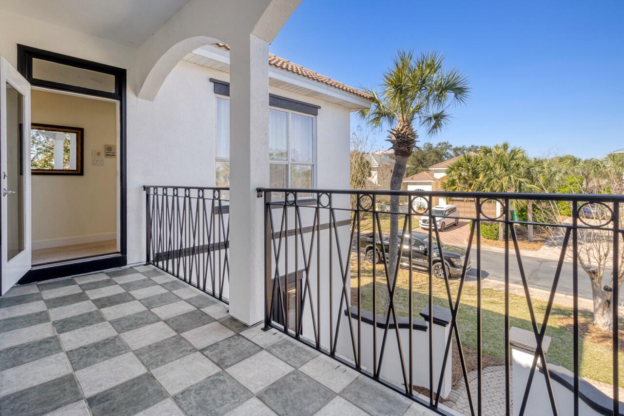 4633 Paradise Isles Isle
