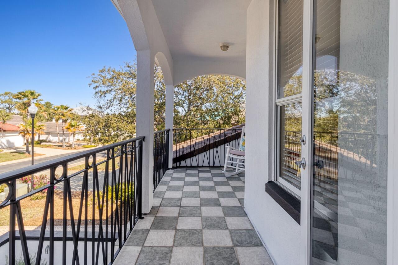 4633 Paradise Isles Isle