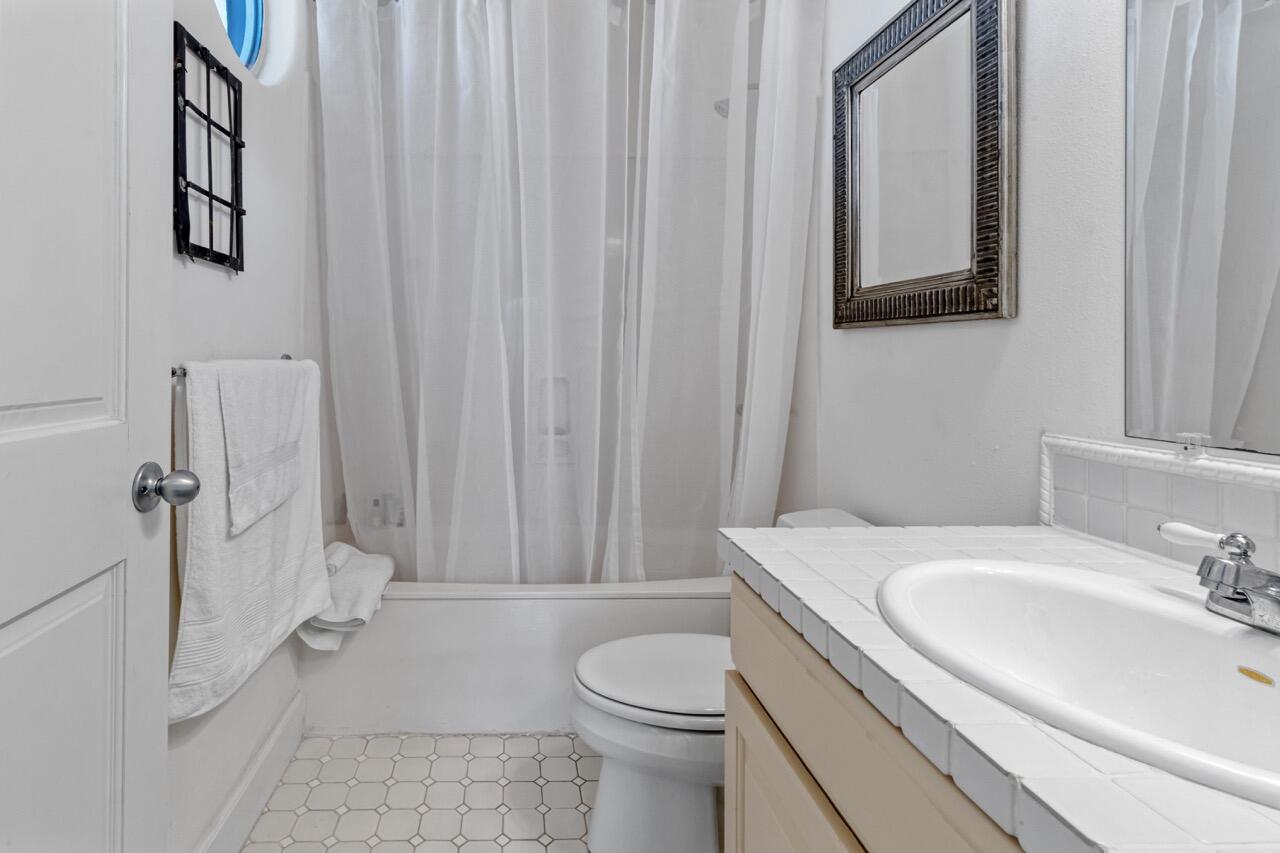 4633 Paradise Isles Isle