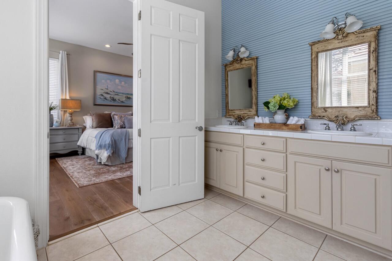 4633 Paradise Isles Isle