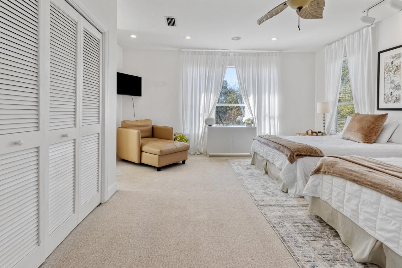 4633 Paradise Isles Isle