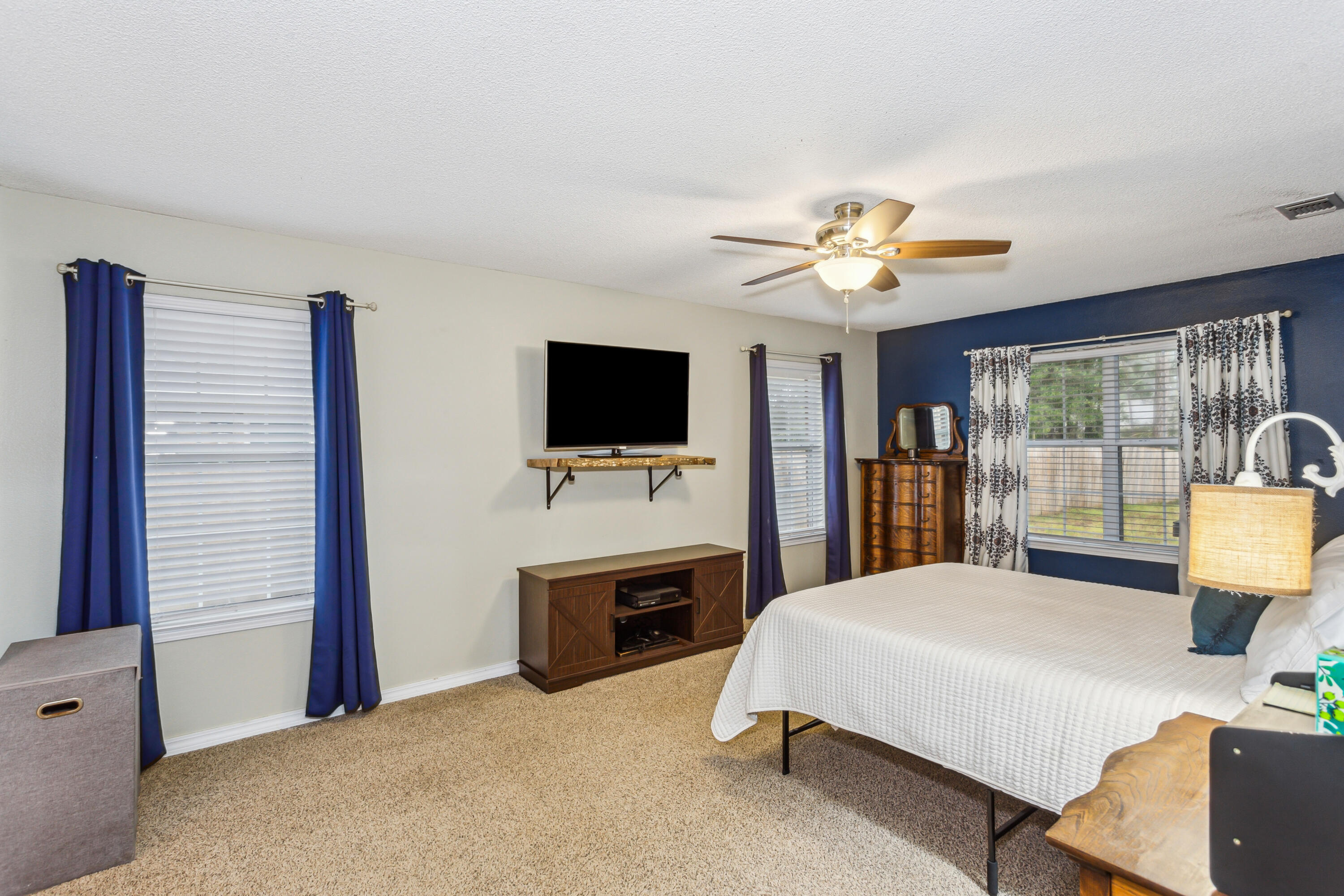 6633 Flintwood Street