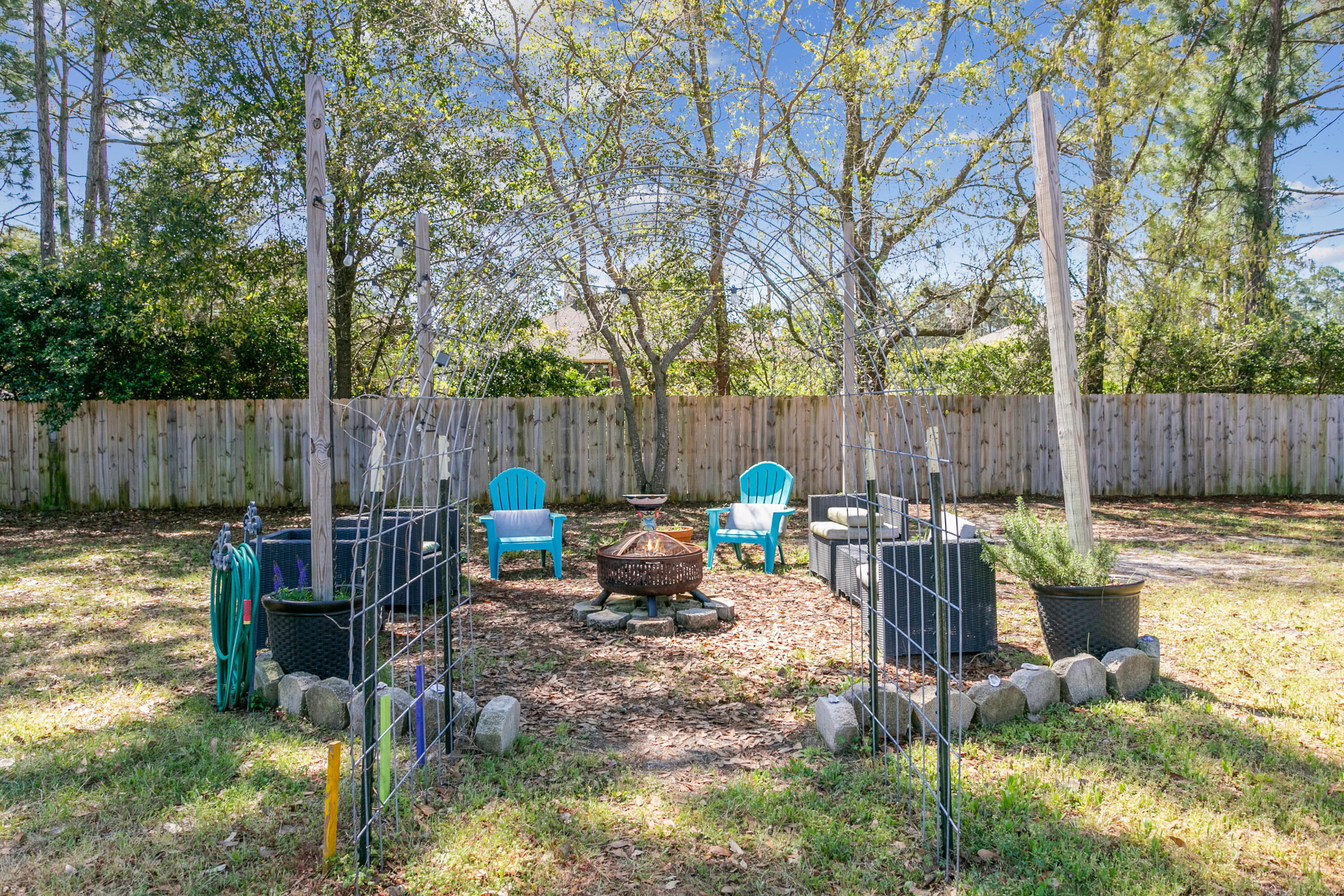 6633 Flintwood Street