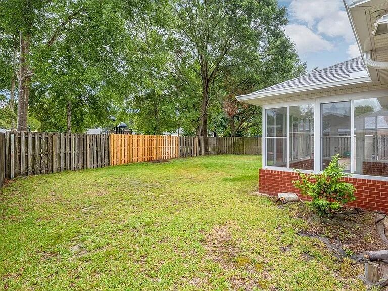 1615 Myrtlewood Lane