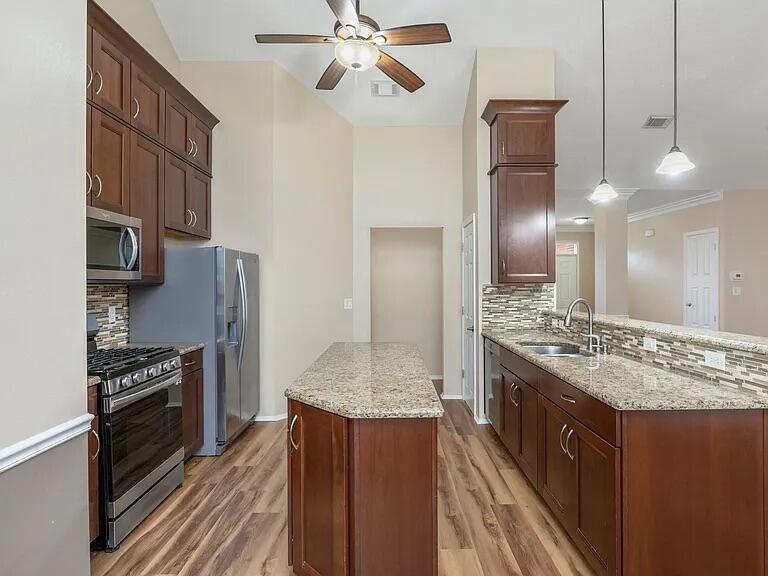 1615 Myrtlewood Lane