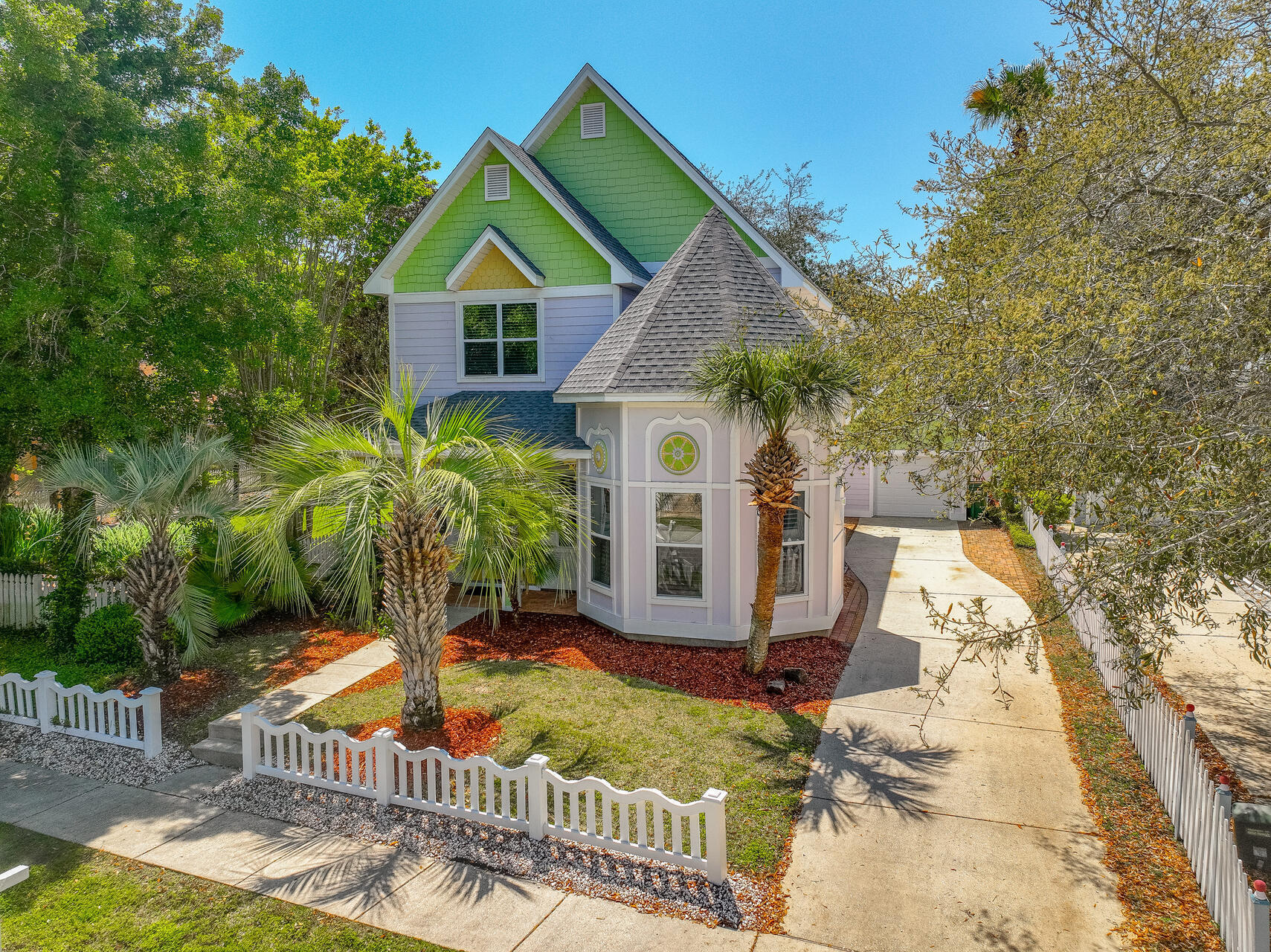 4586 Woodwind Drive