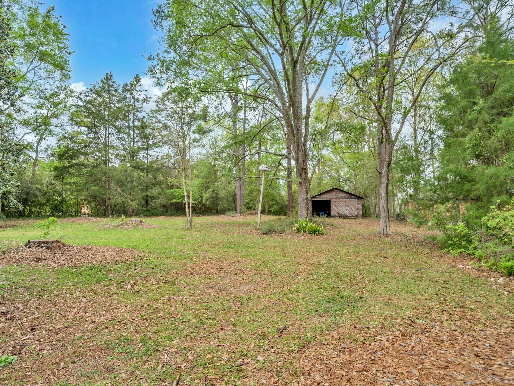 503 Ten Lake Drive, DeFuniak Springs