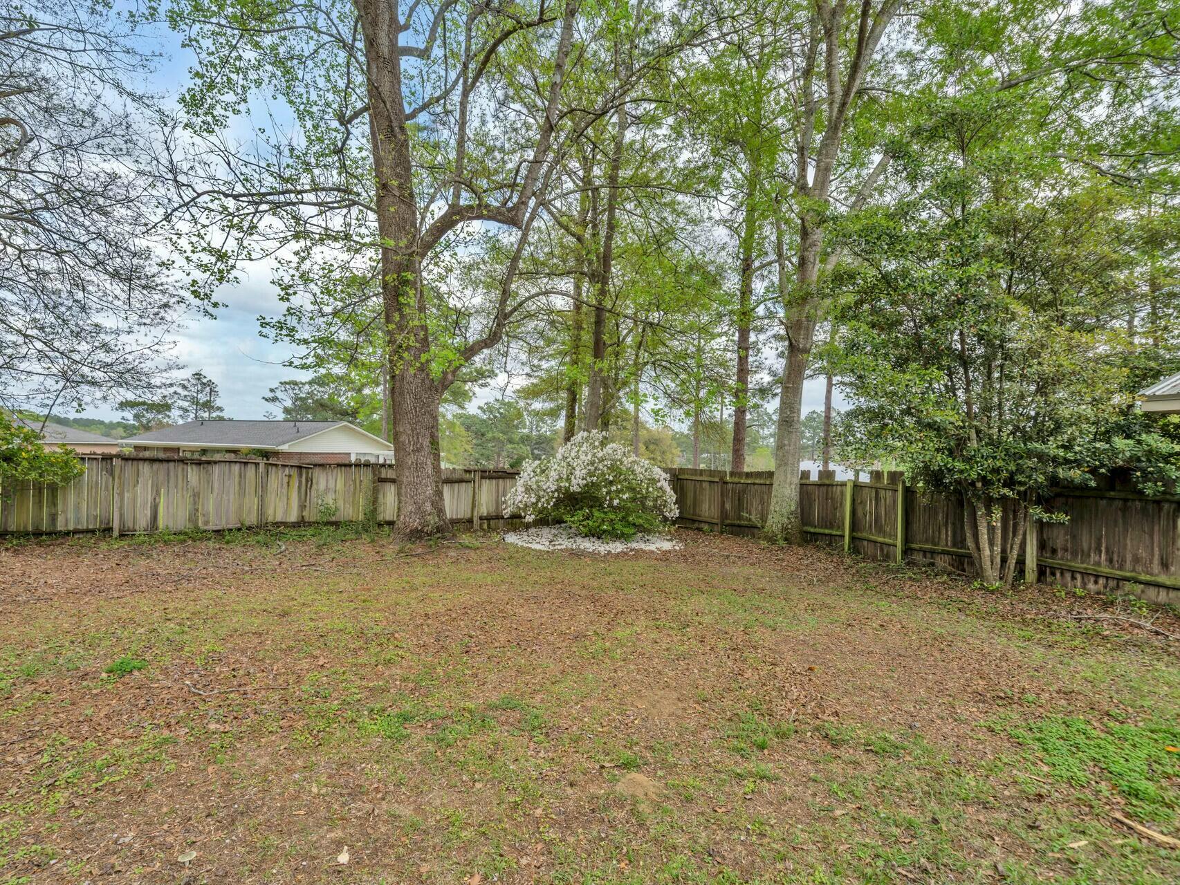 503 Ten Lake Drive, DeFuniak Springs
