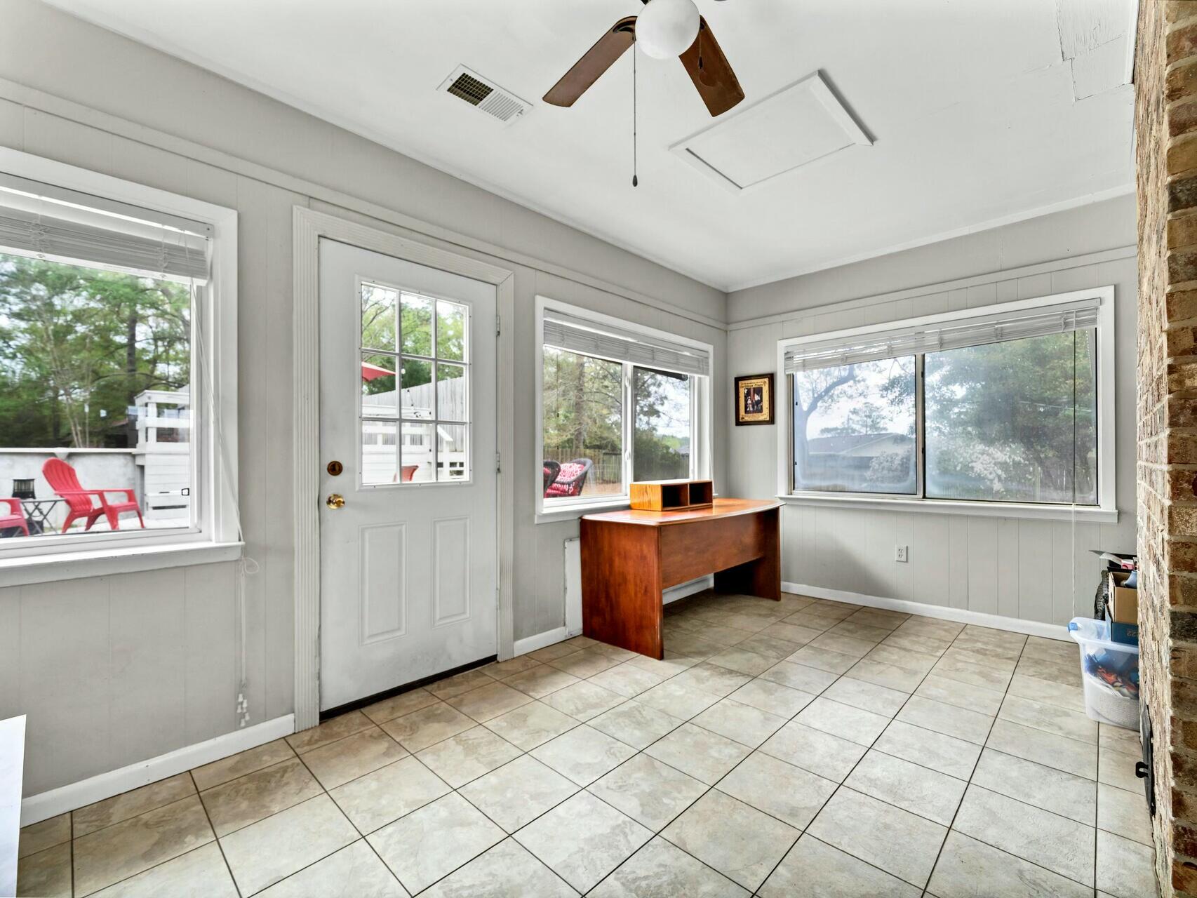 503 Ten Lake Drive, DeFuniak Springs