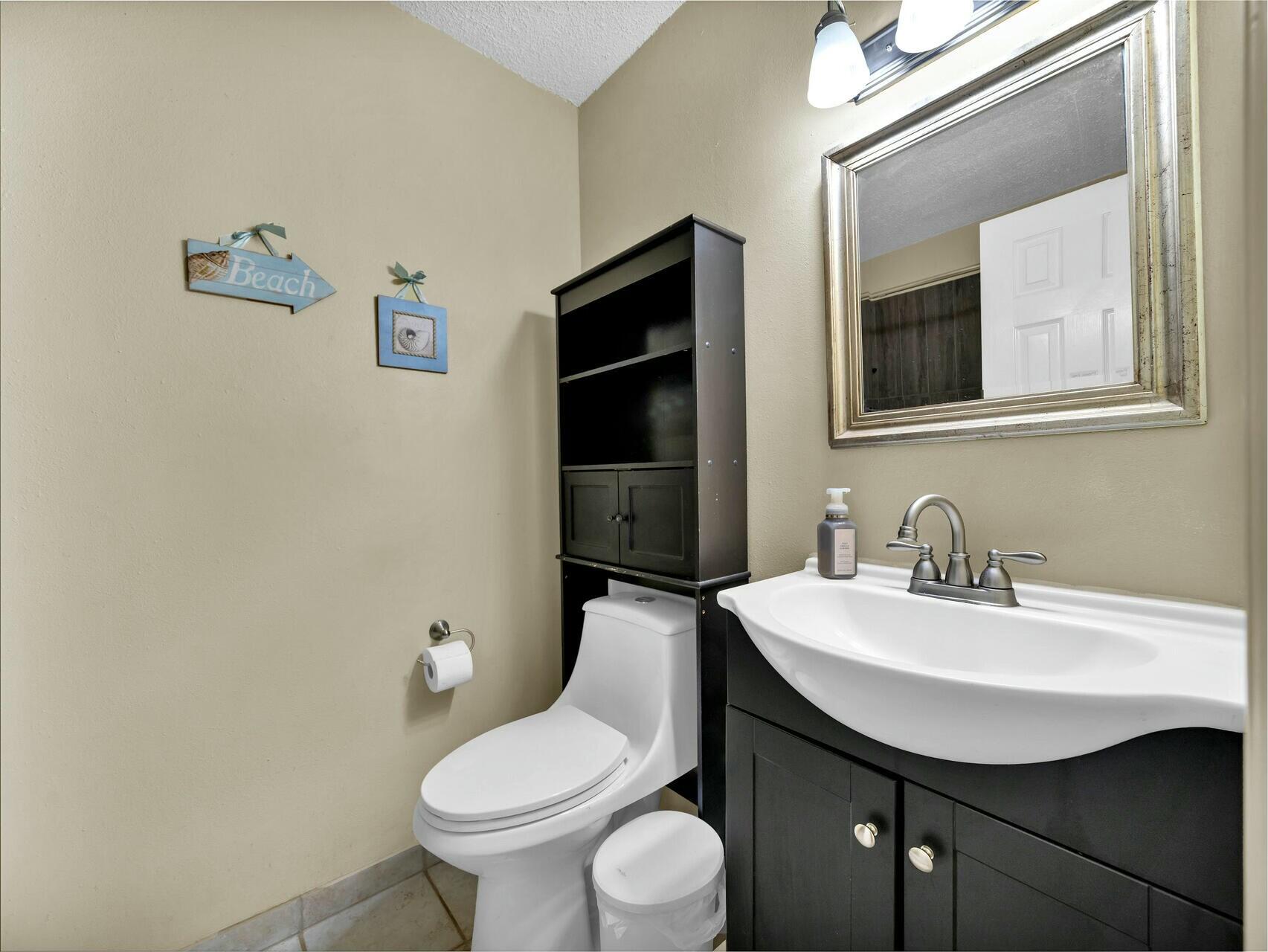 503 Ten Lake Drive, DeFuniak Springs