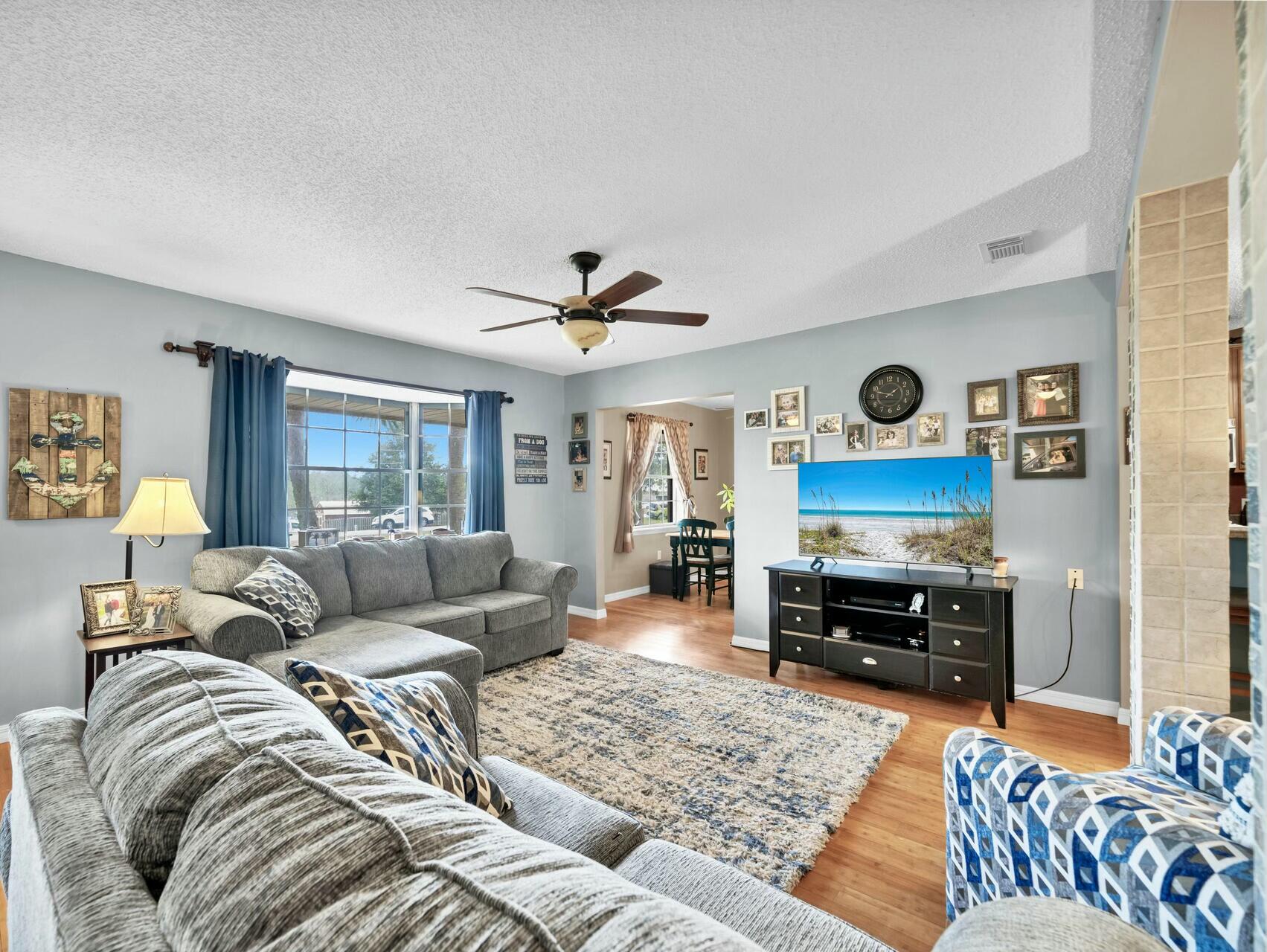 503 Ten Lake Drive, DeFuniak Springs