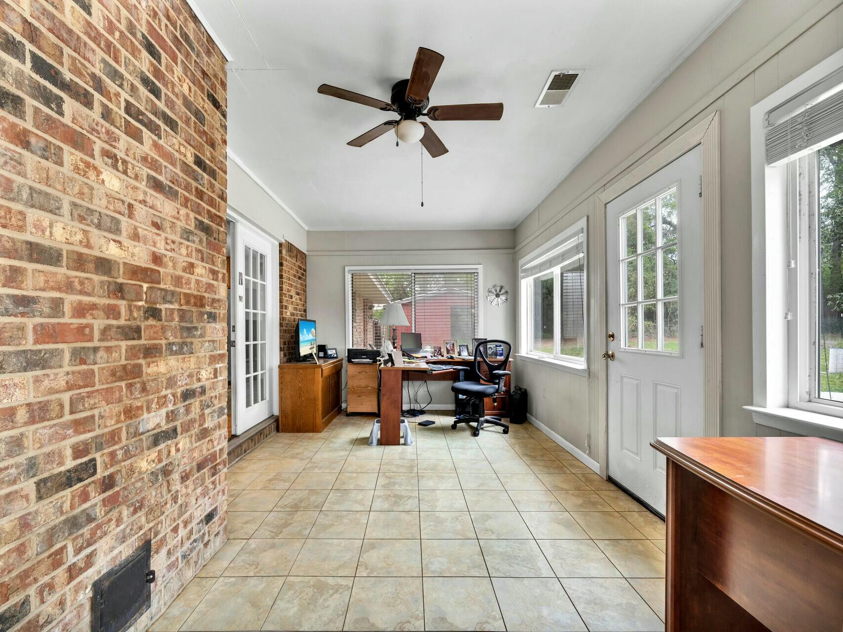 503 Ten Lake Drive, DeFuniak Springs