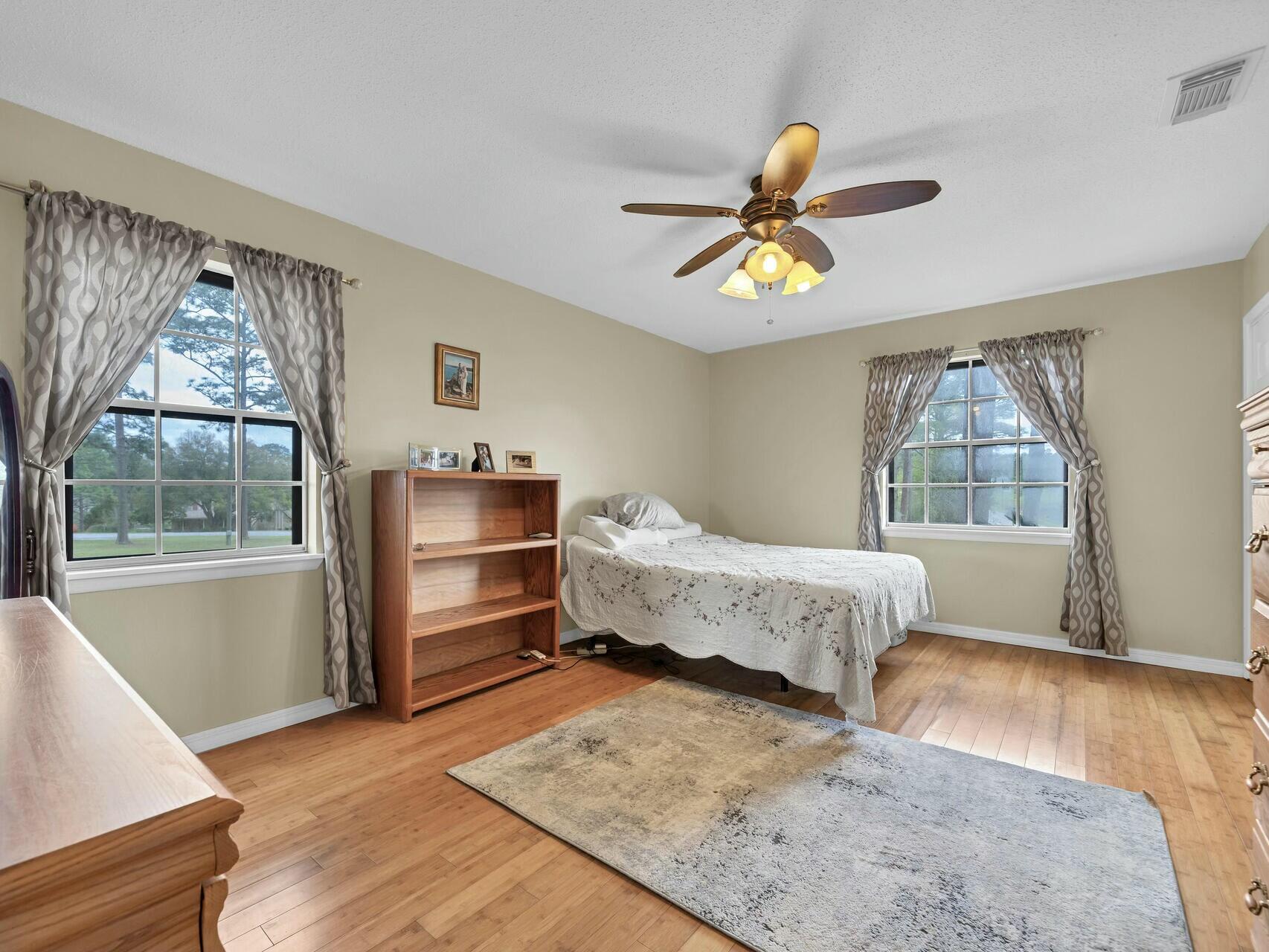 503 Ten Lake Drive, DeFuniak Springs