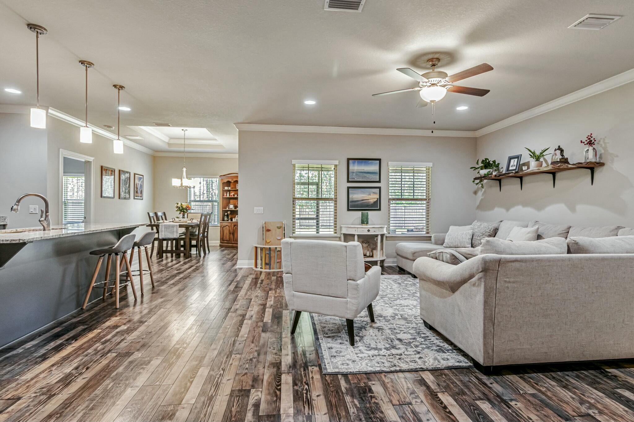 9121 Ridge Dr