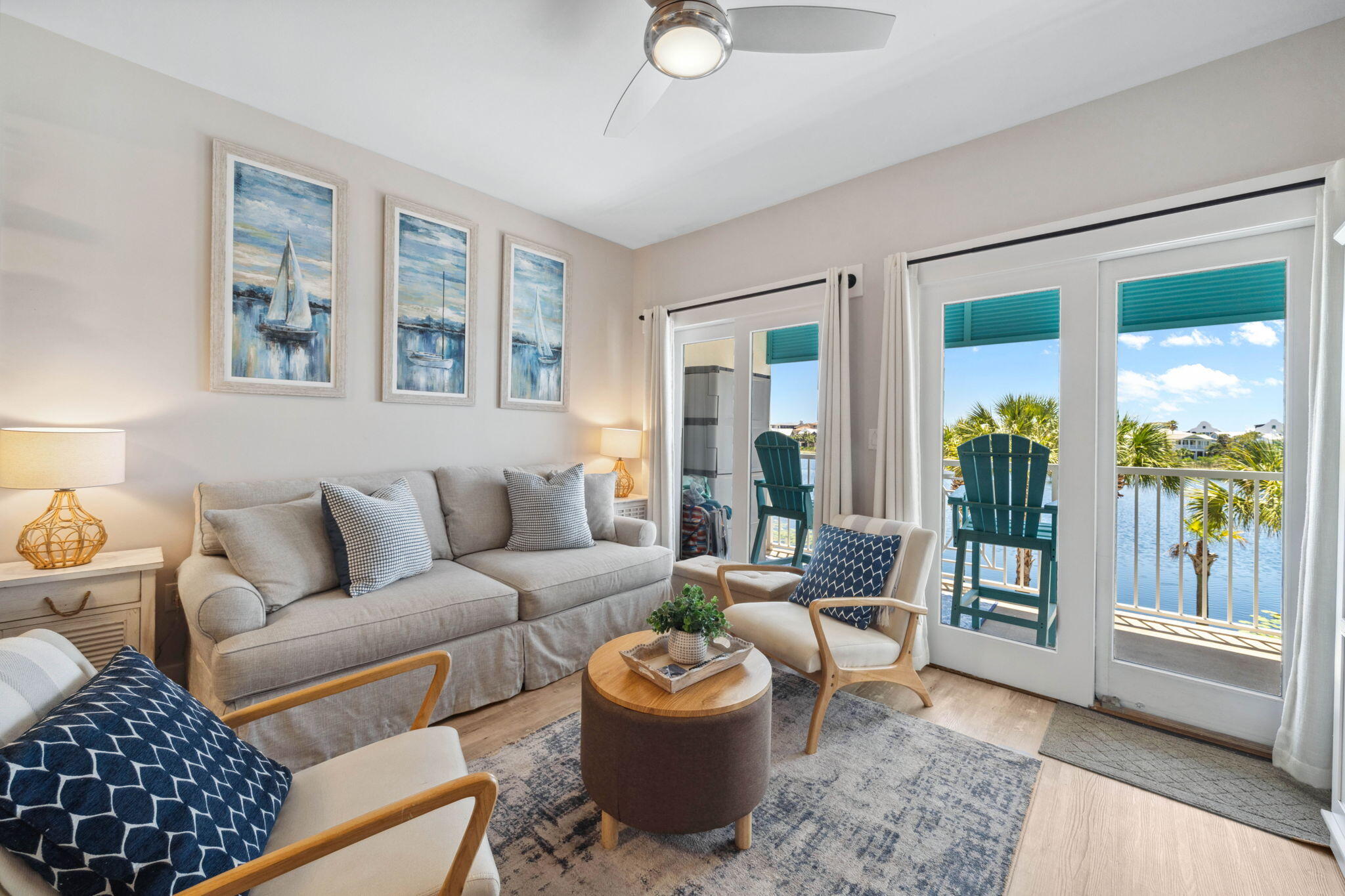 114 Carillon Market St 208