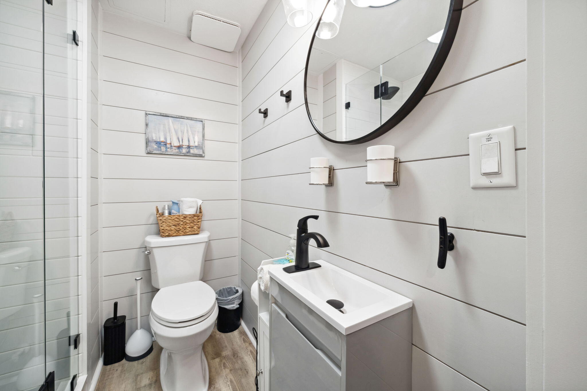 114 Carillon Market St 208