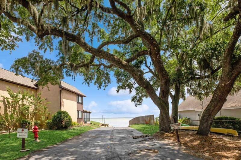 3871 Indian Trail 2E