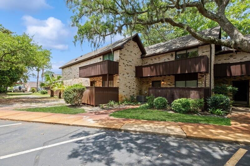 3871 Indian Trail 2E