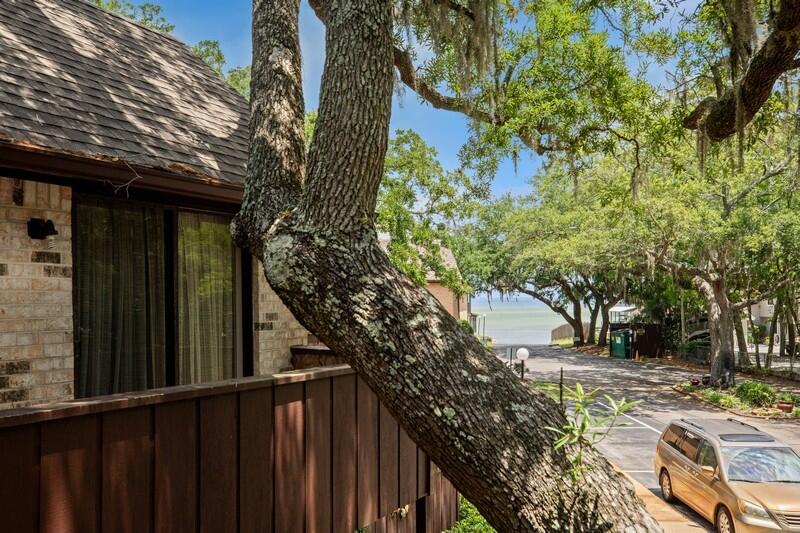 3871 Indian Trail 2E