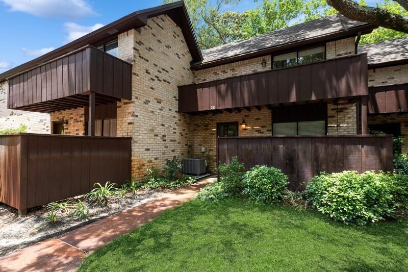 3871 Indian Trail 2E