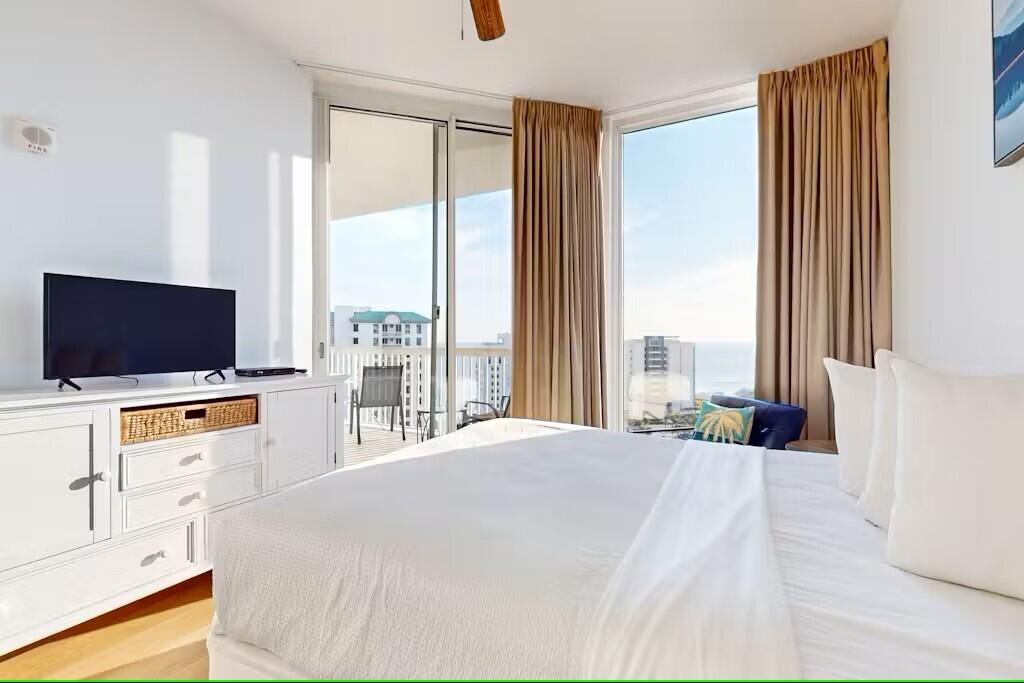 15100 Emerald Coast Parkway UNIT PH4