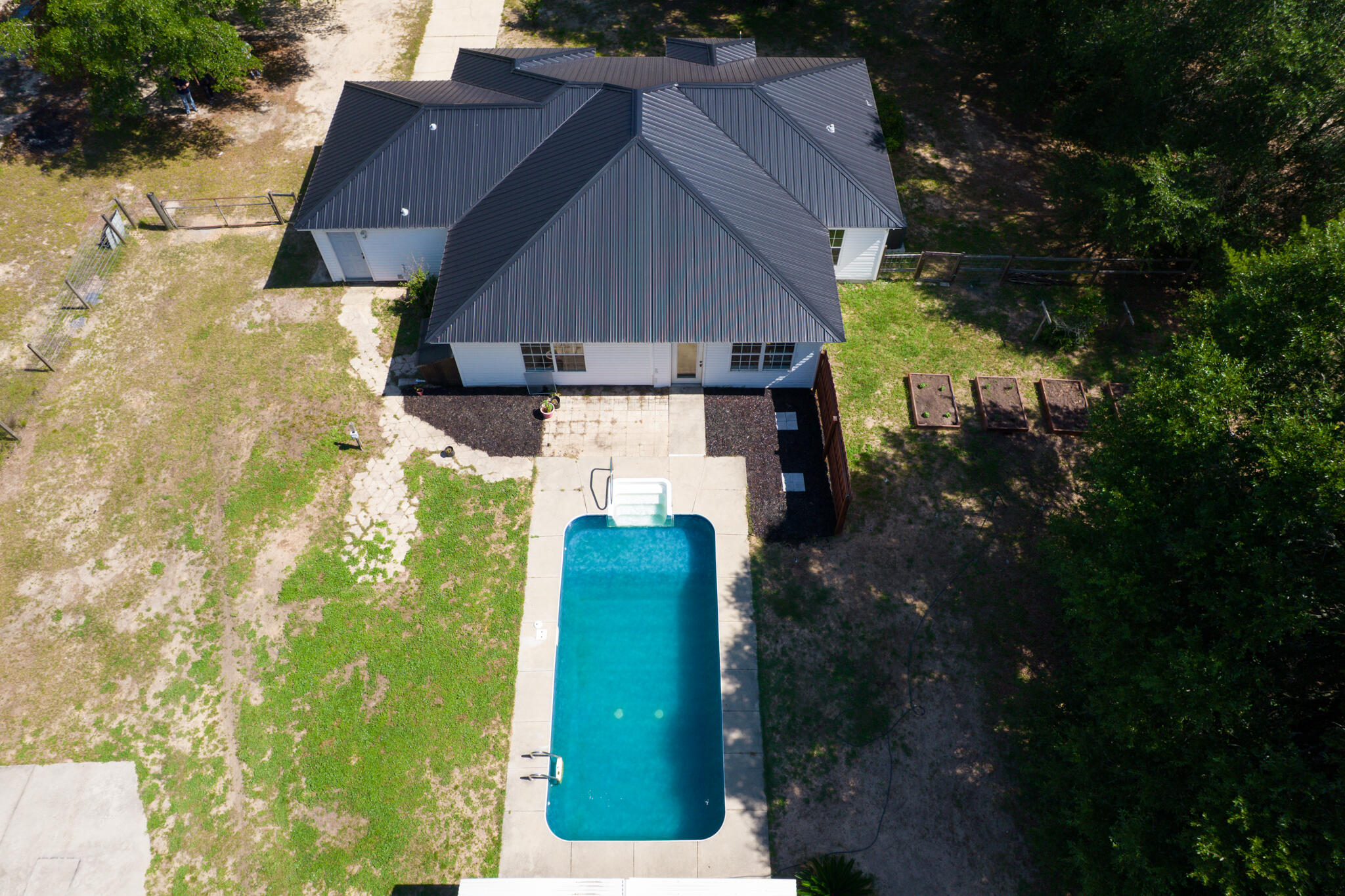4236 Edge Perry Road