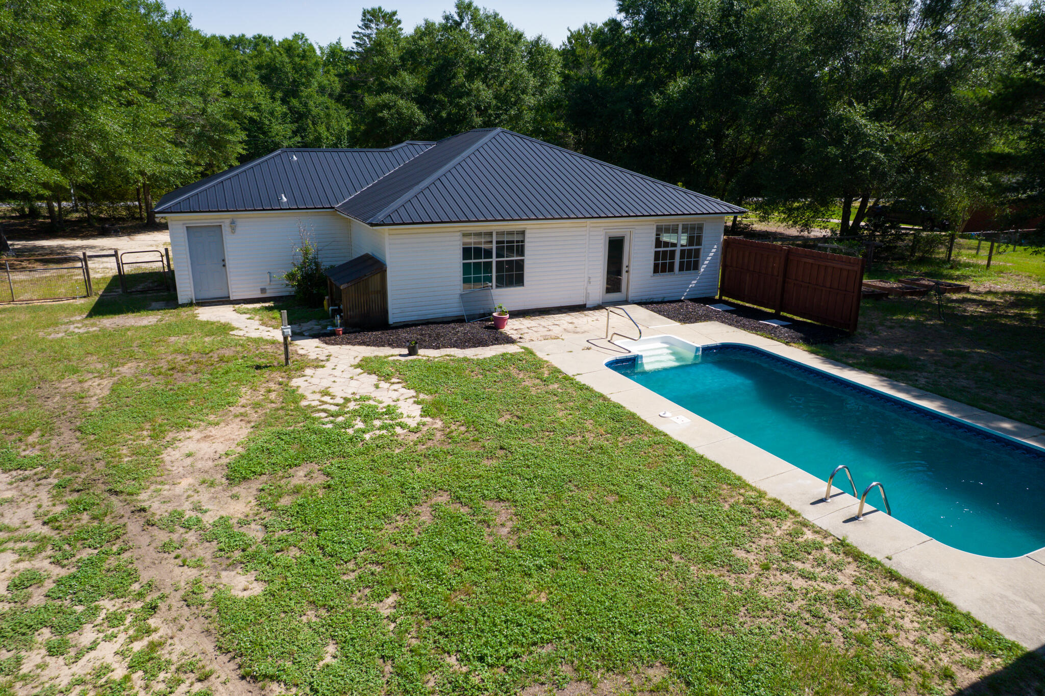 4236 Edge Perry Road
